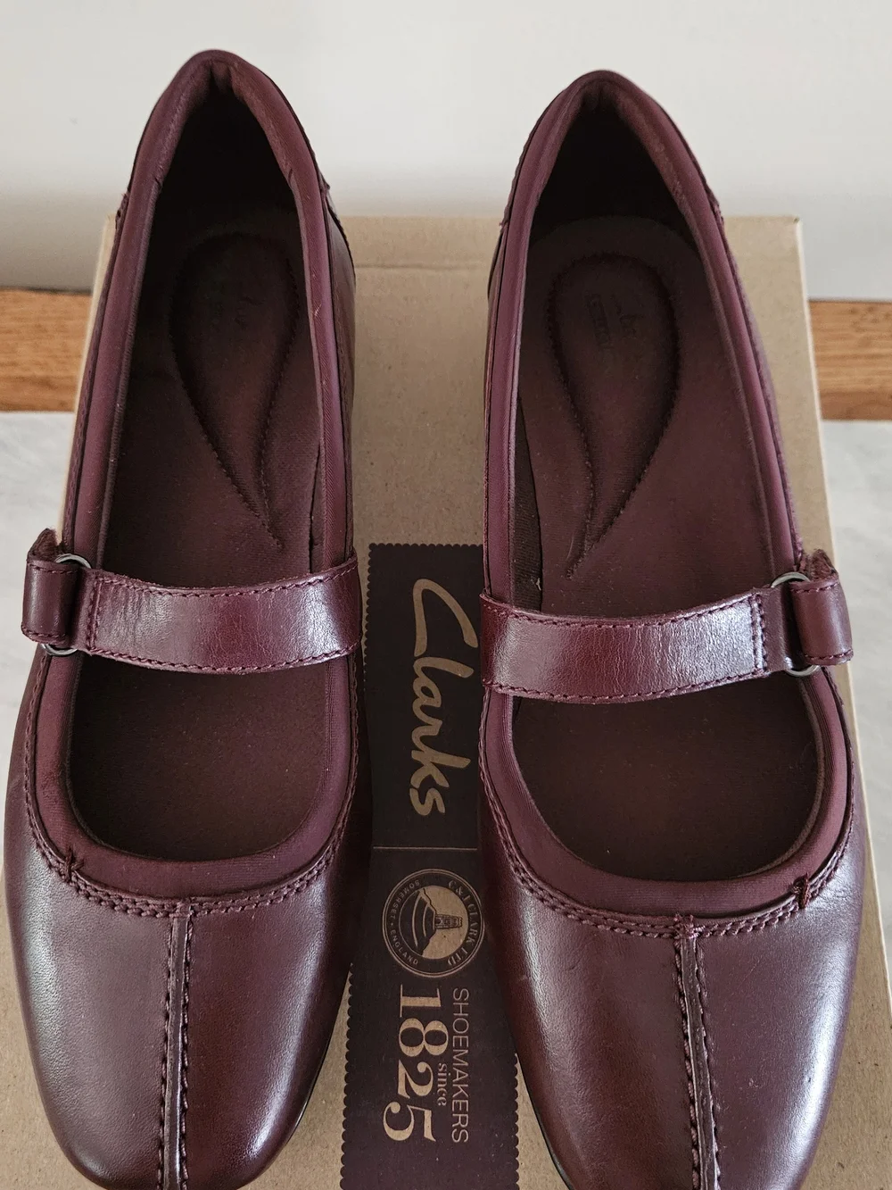 Clarks Women's Mary Jane Flats in Burgundy - Picture 12 of 12
